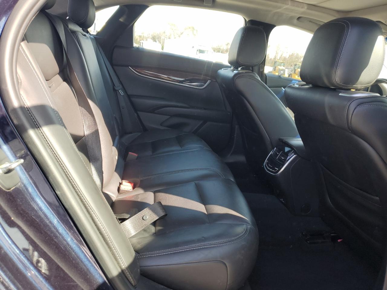 2016 Cadillac XTS - Image 10