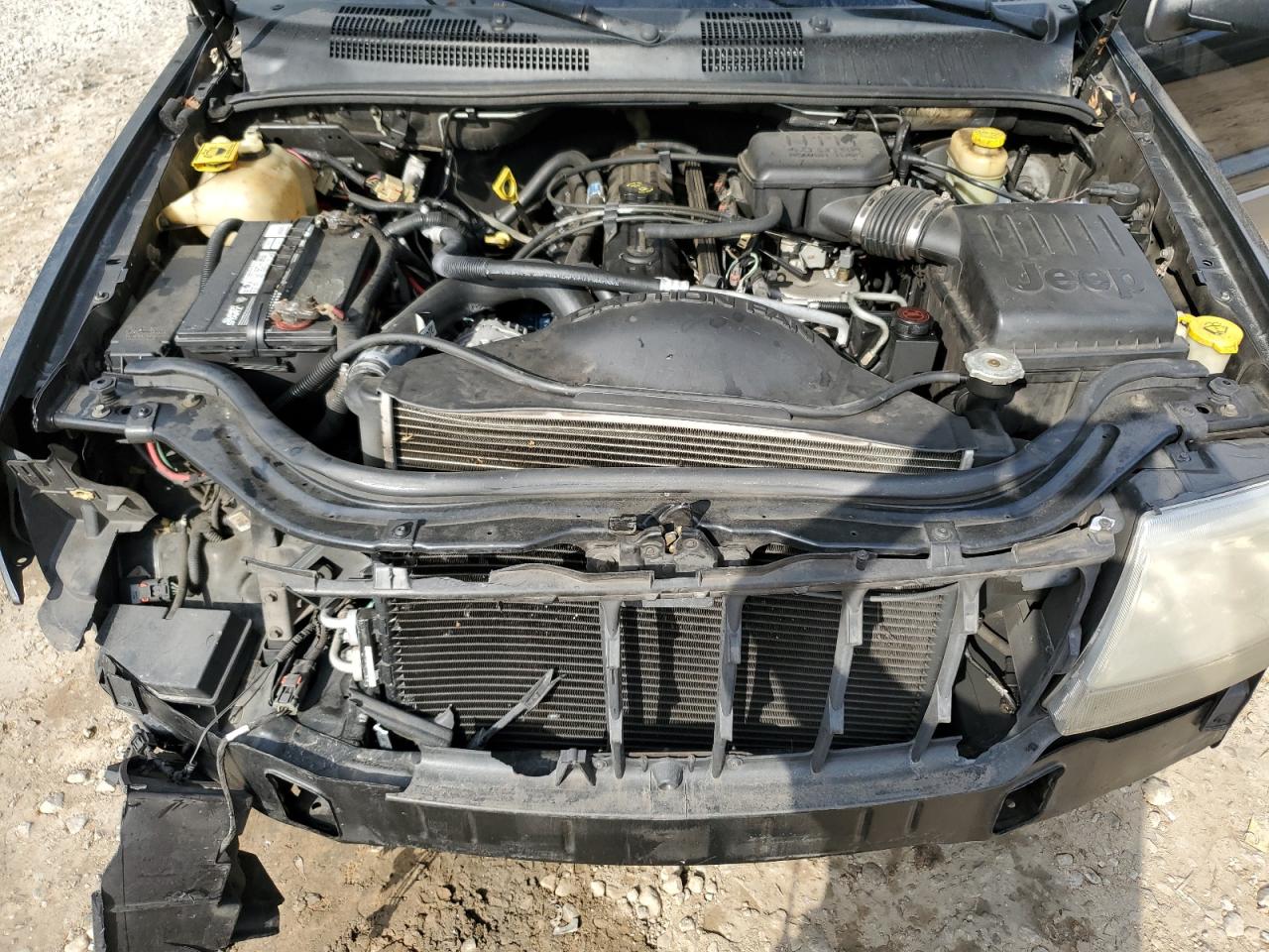 2003 Jeep Grand Cherokee - Image 12
