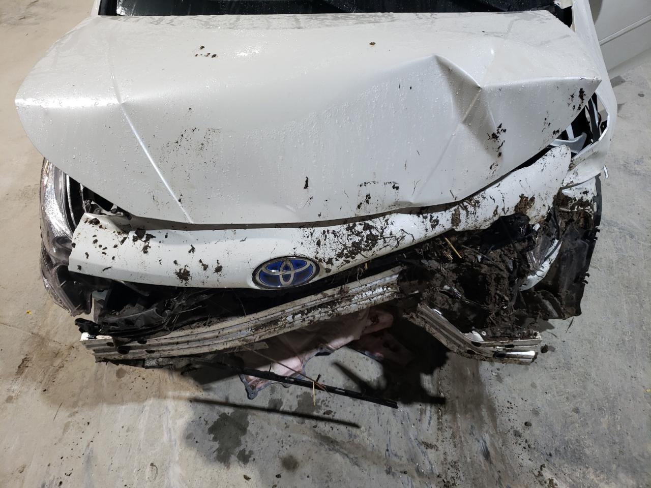 2017 Toyota Prius - Image 12