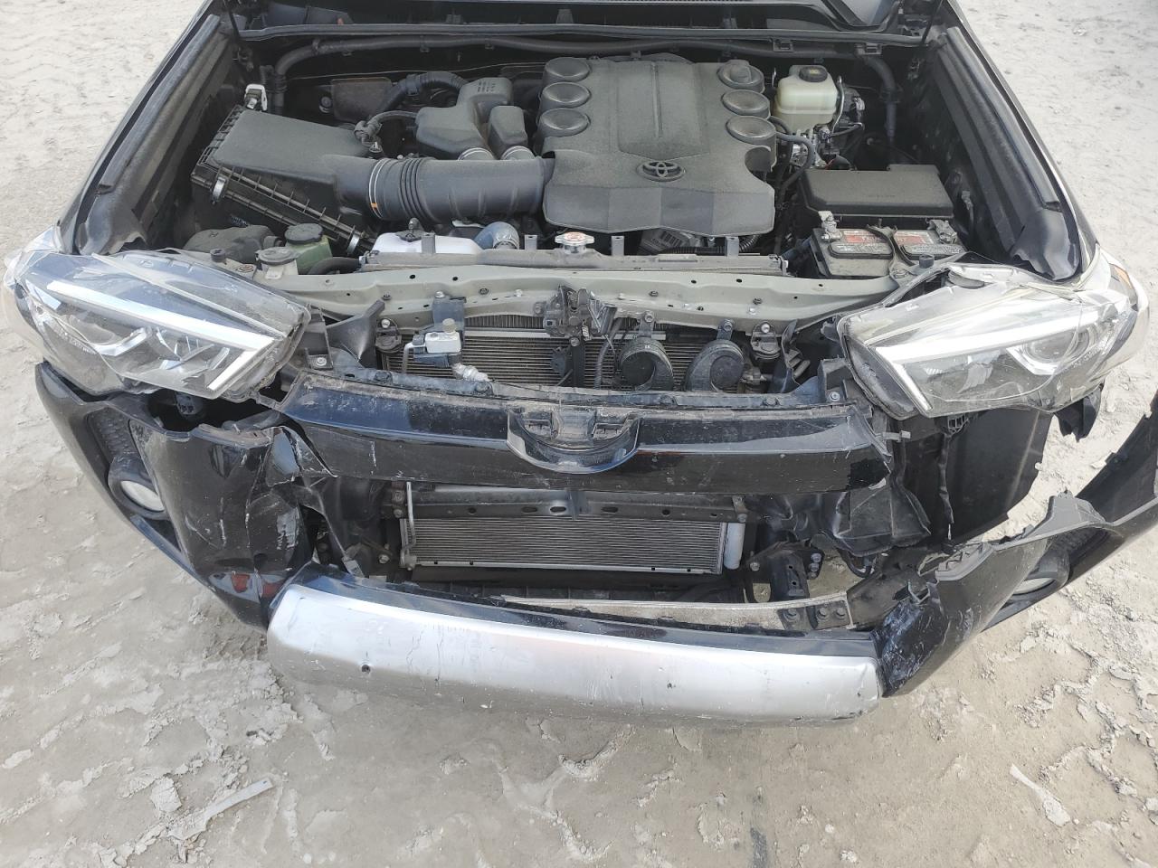 2019 Toyota 4Runner - Image 12