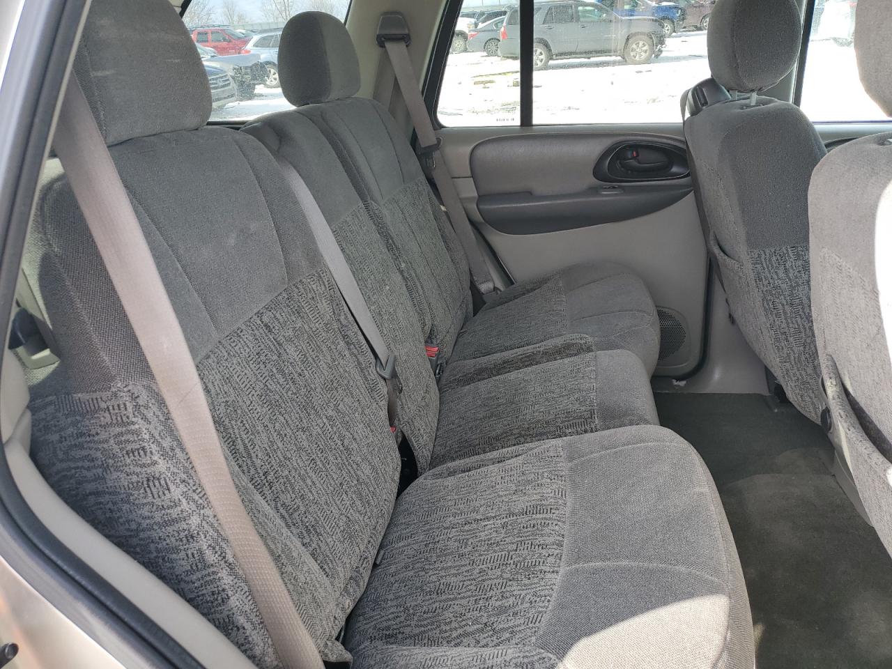 2002 Chevrolet TrailBlazer - Image 10