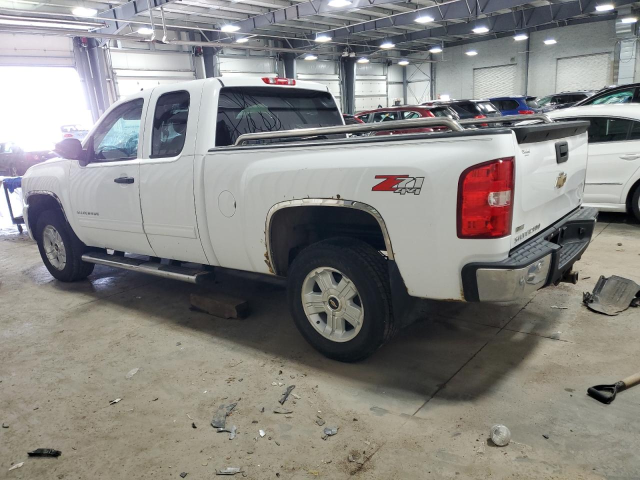 2011 Chevrolet Silverado - Image 2
