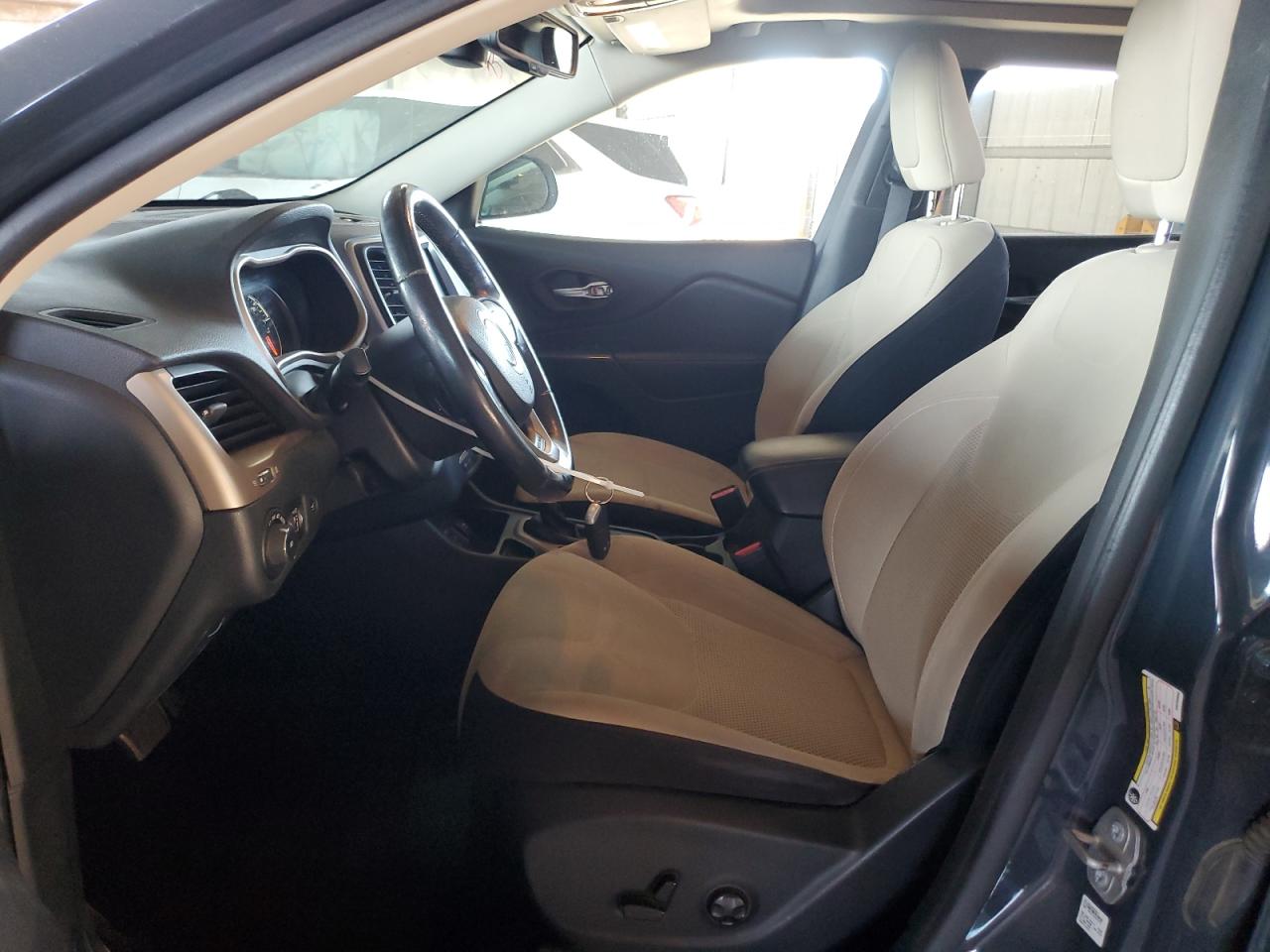 2016 Jeep Grand Cherokee - Image 7