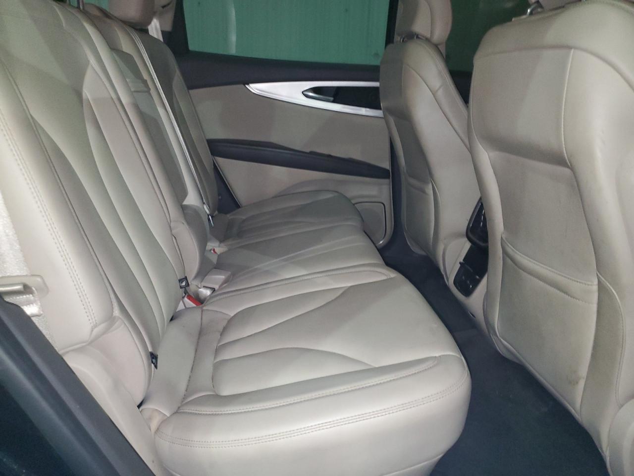 2018 Lincoln MKX - Image 11