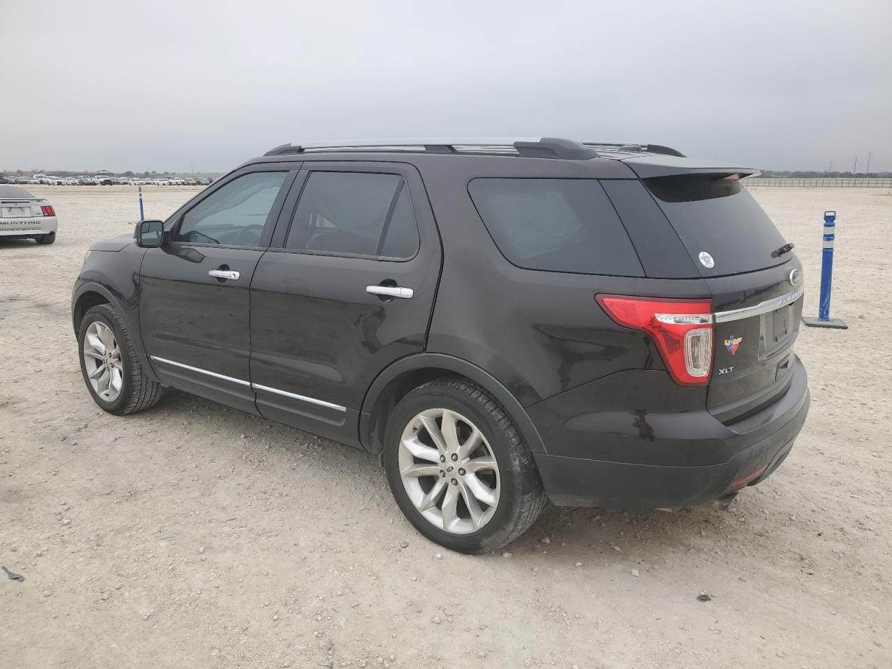 2014 Ford Explorer - Image 2
