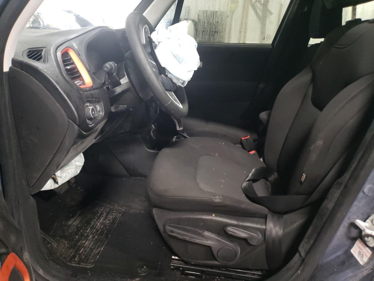 2021 Jeep Renegade - Image 7