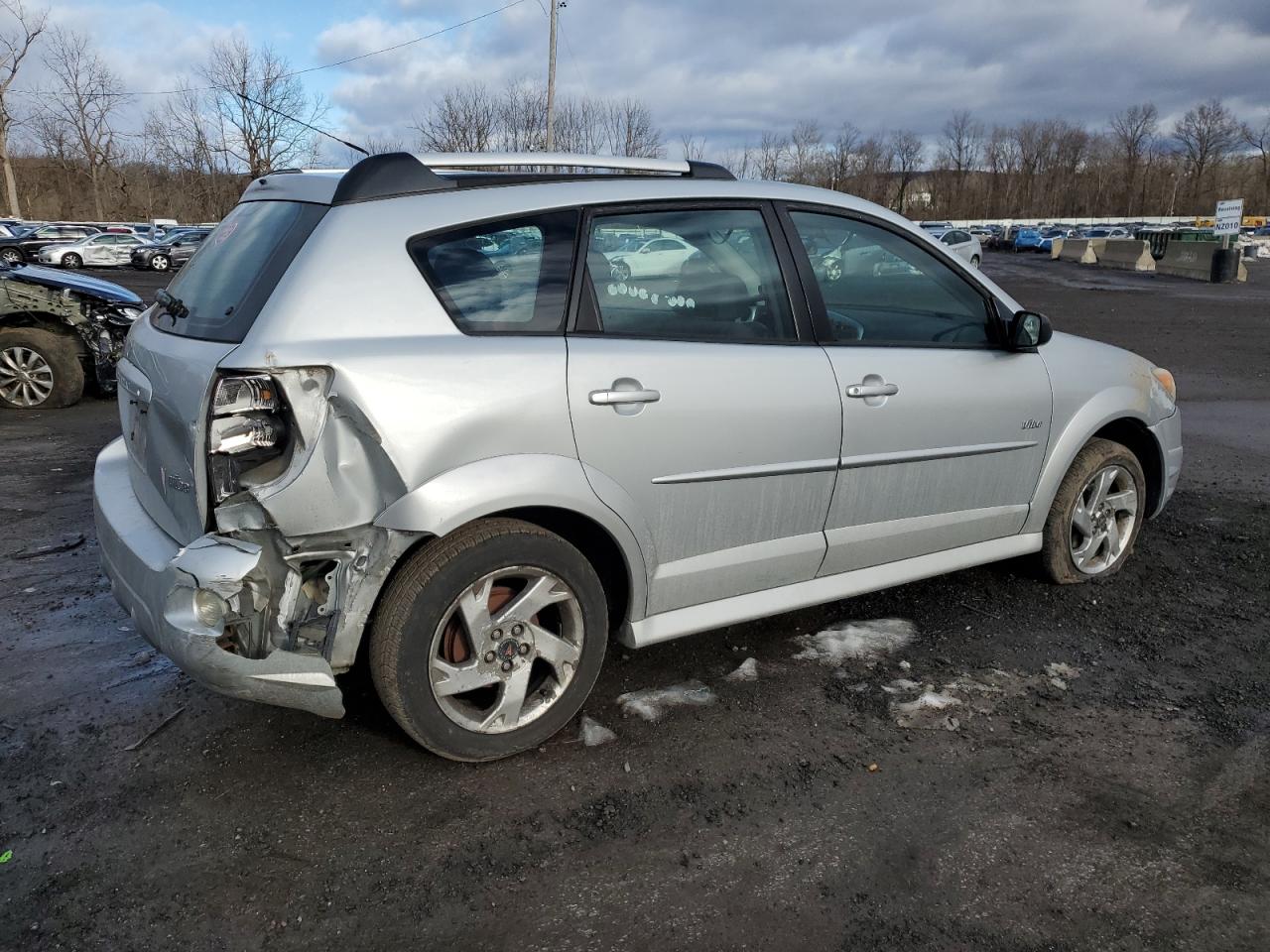 2006 Pontiac Vibe - Image 3