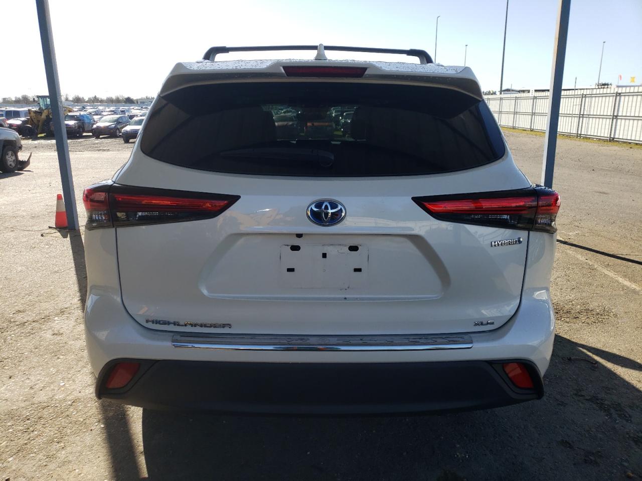 2020 Toyota Highlander - Image 6