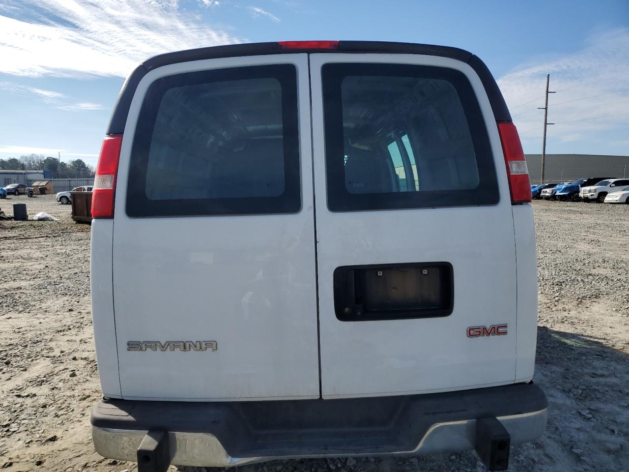 2018 GMC Savana - Image 6