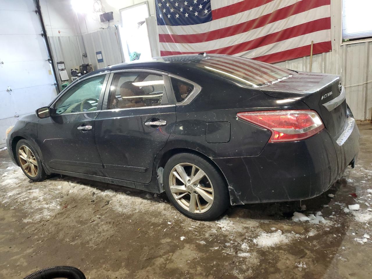 2013 Nissan Altima - Image 2