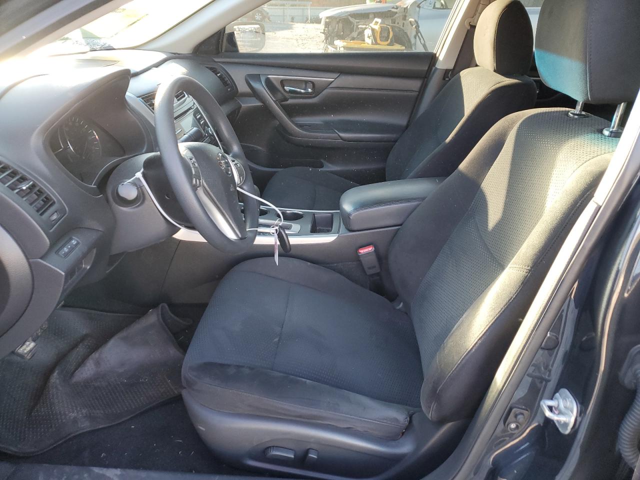2015 Nissan Altima - Image 7