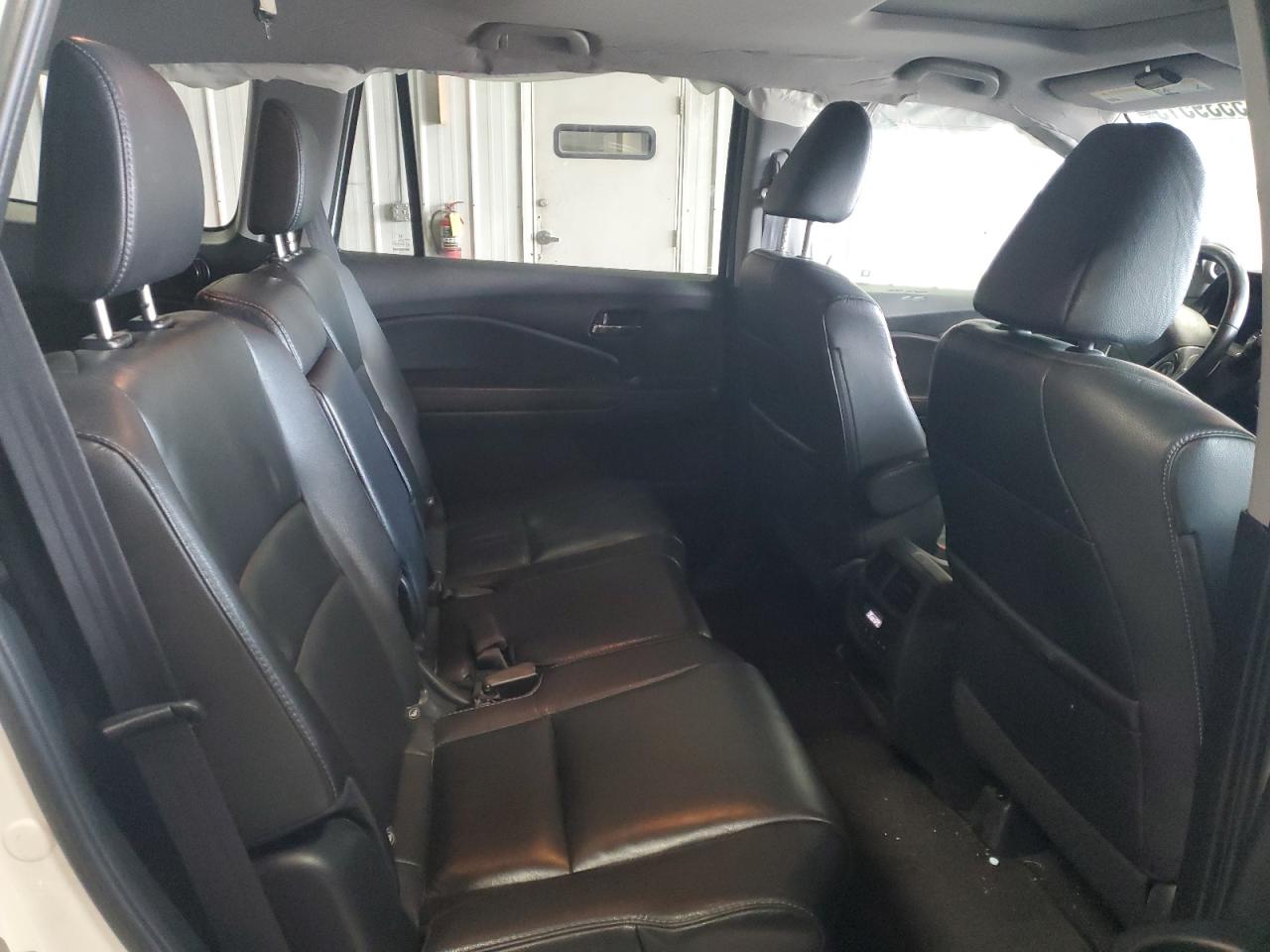 2017 Honda Pilot - Image 11