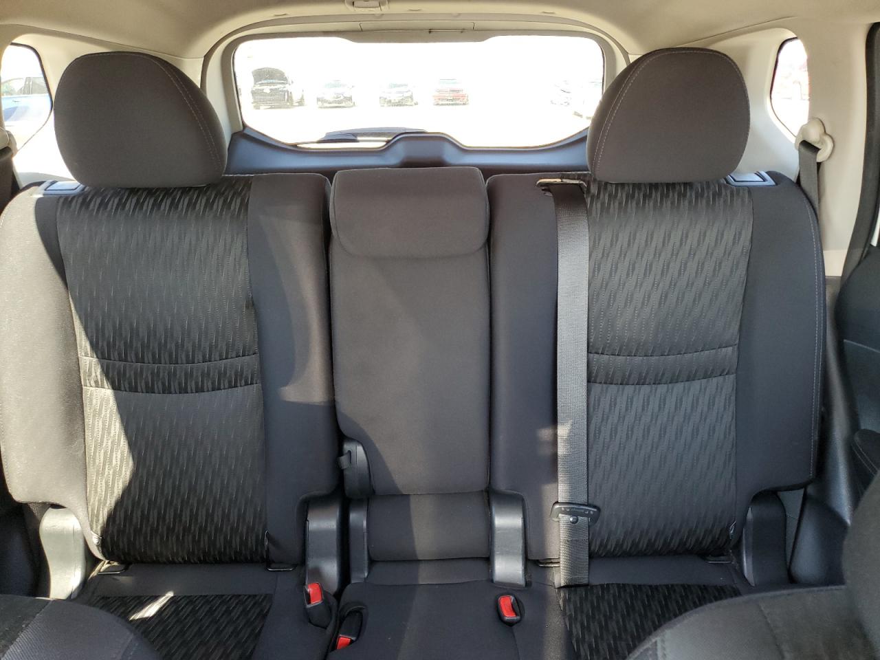 2020 Nissan Rogue - Image 10