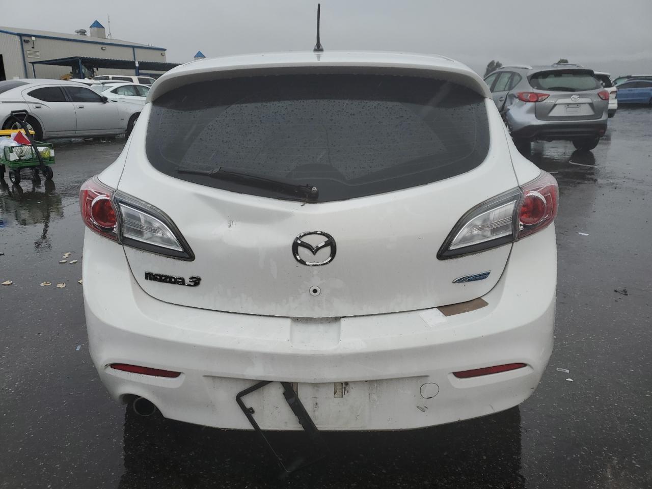 2012 Mazda 3 - Image 6
