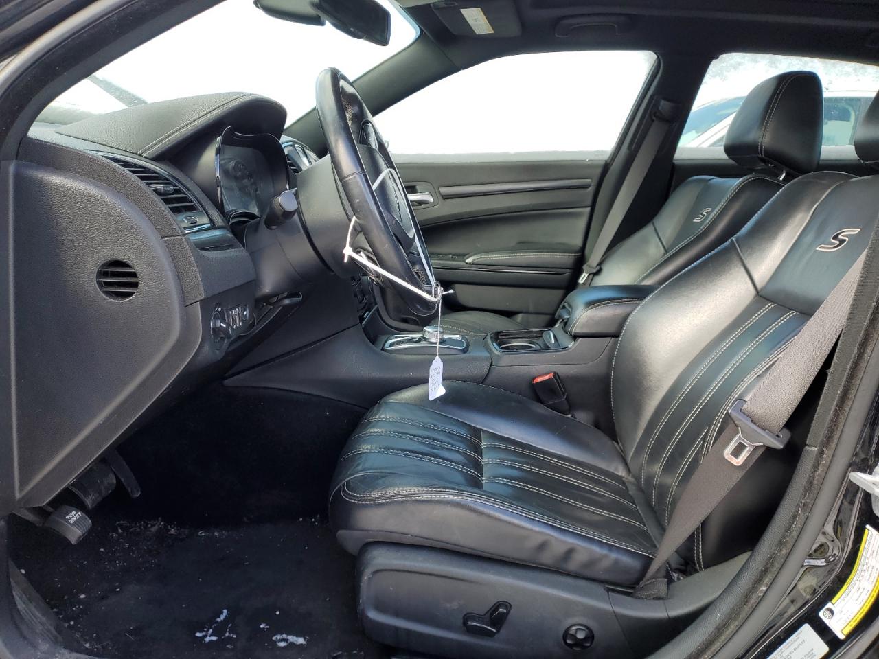2015 Chrysler 300 - Image 7