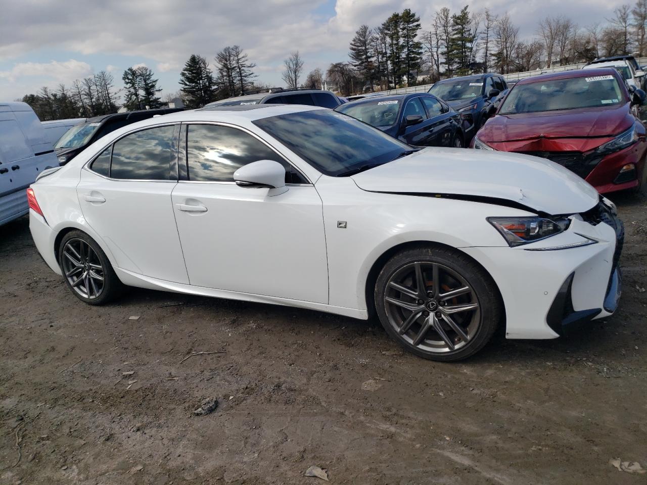 2020 Lexus IS - Image 4