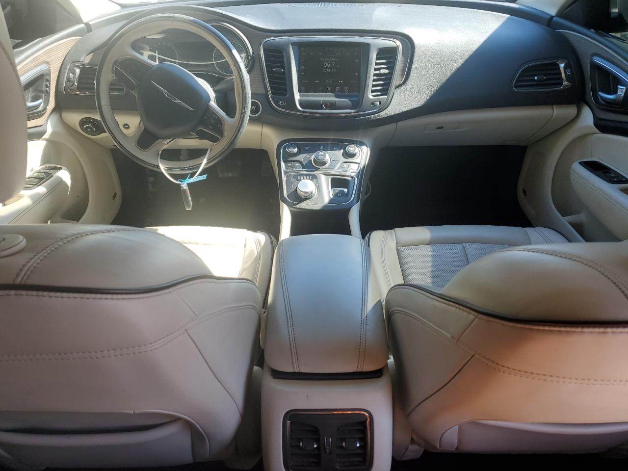2015 Chrysler 200 - Image 8