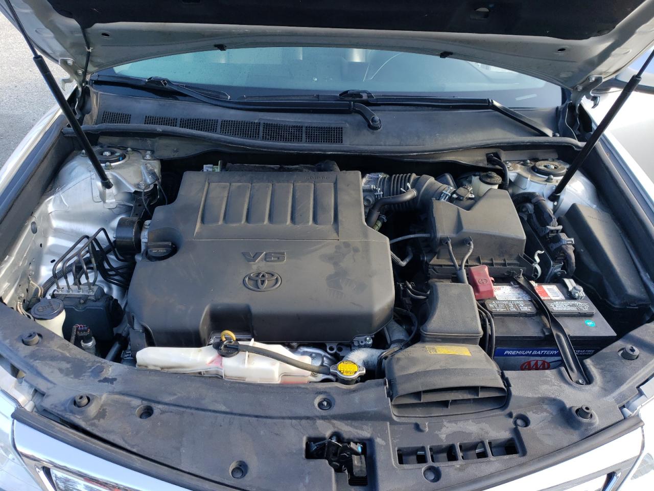 2014 Toyota Camry - Image 11
