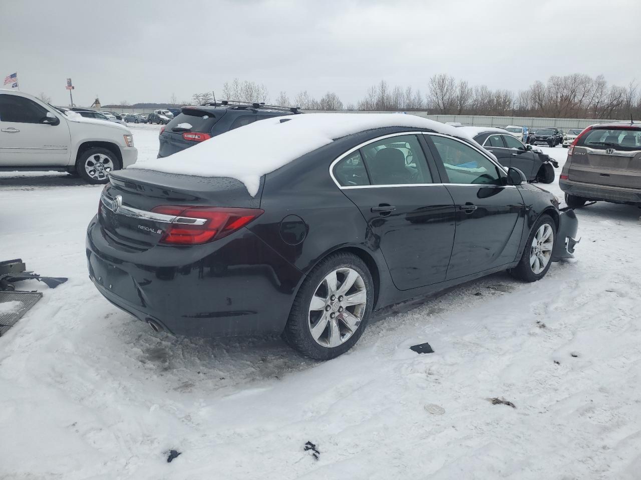 2015 Buick Regal - Image 3