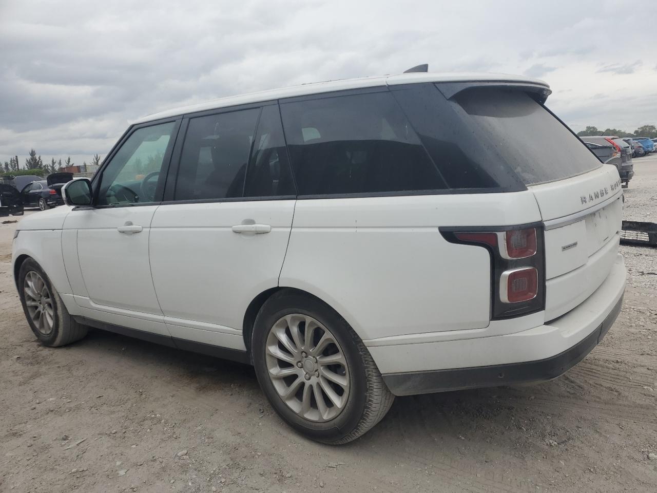 2018 Land Rover Range Rover - Image 2