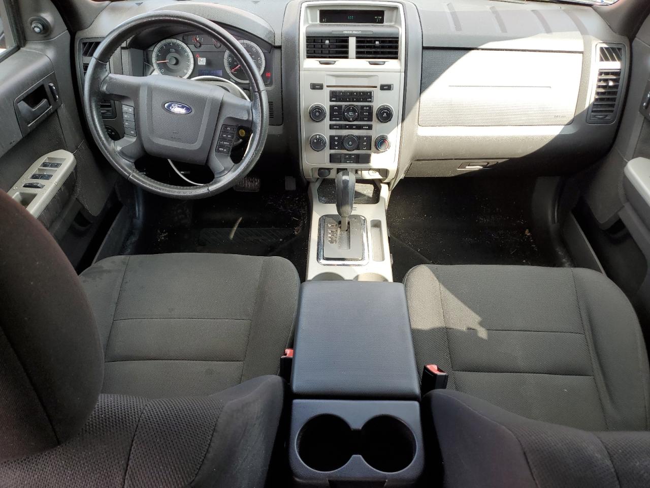 2009 Ford Escape - Image 8