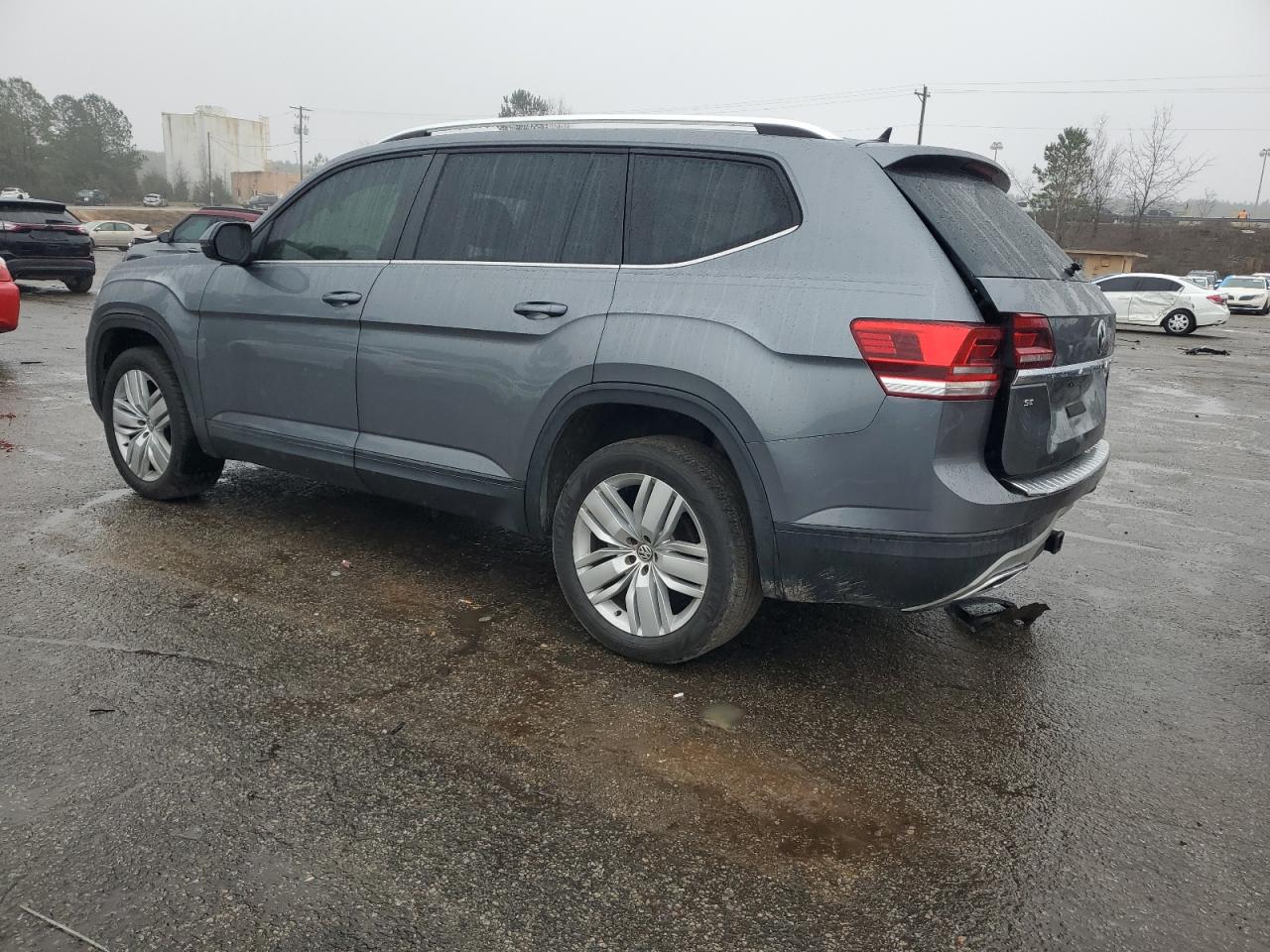 2019 Volkswagen Atlas - Image 2