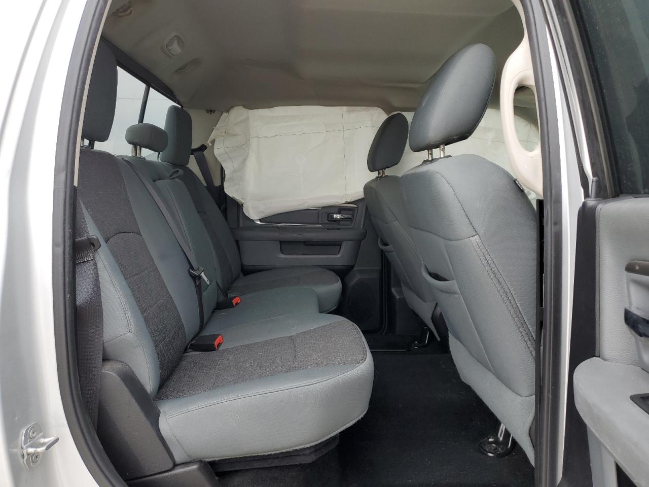 2015 RAM 1500 - Image 11