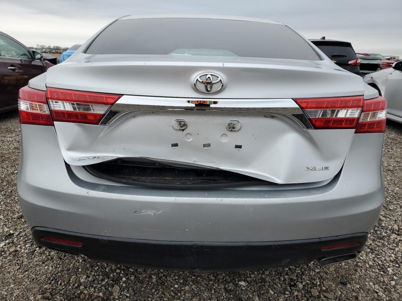 2013 Toyota Avalon - Image 6