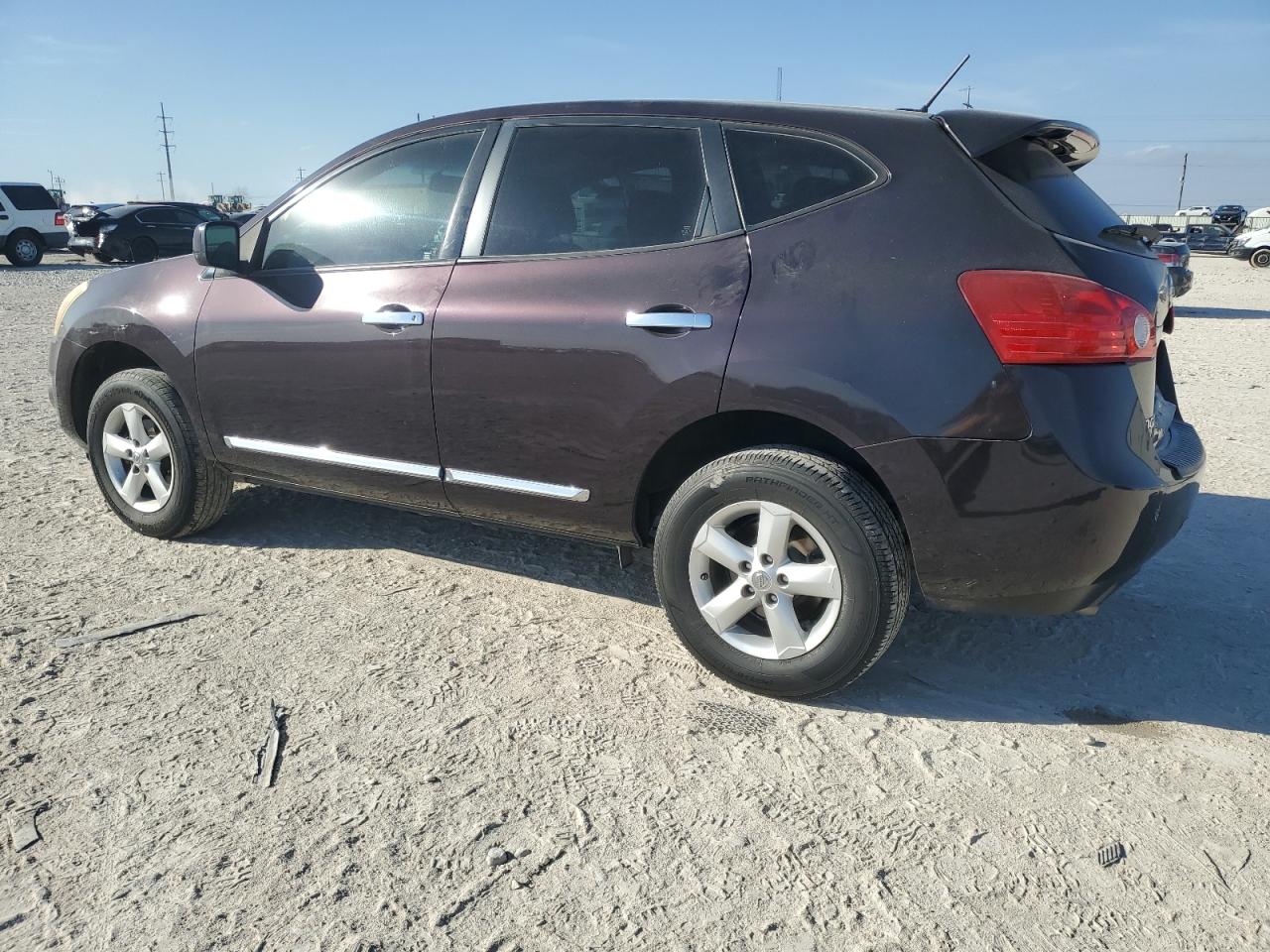 2013 Nissan Rogue - Image 2