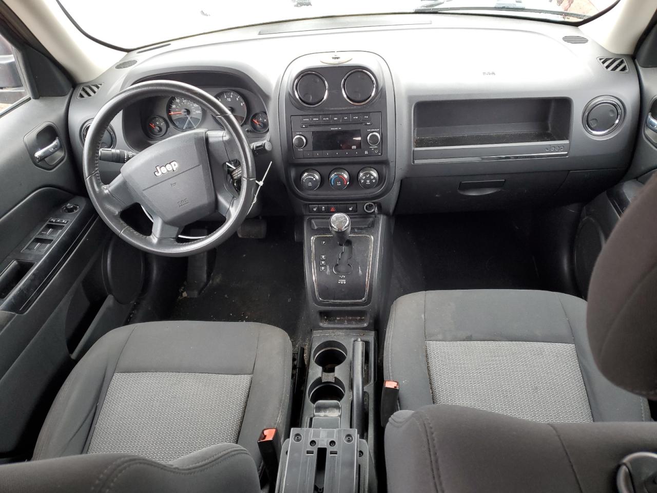2010 Jeep Liberty (Patriot) - Image 8