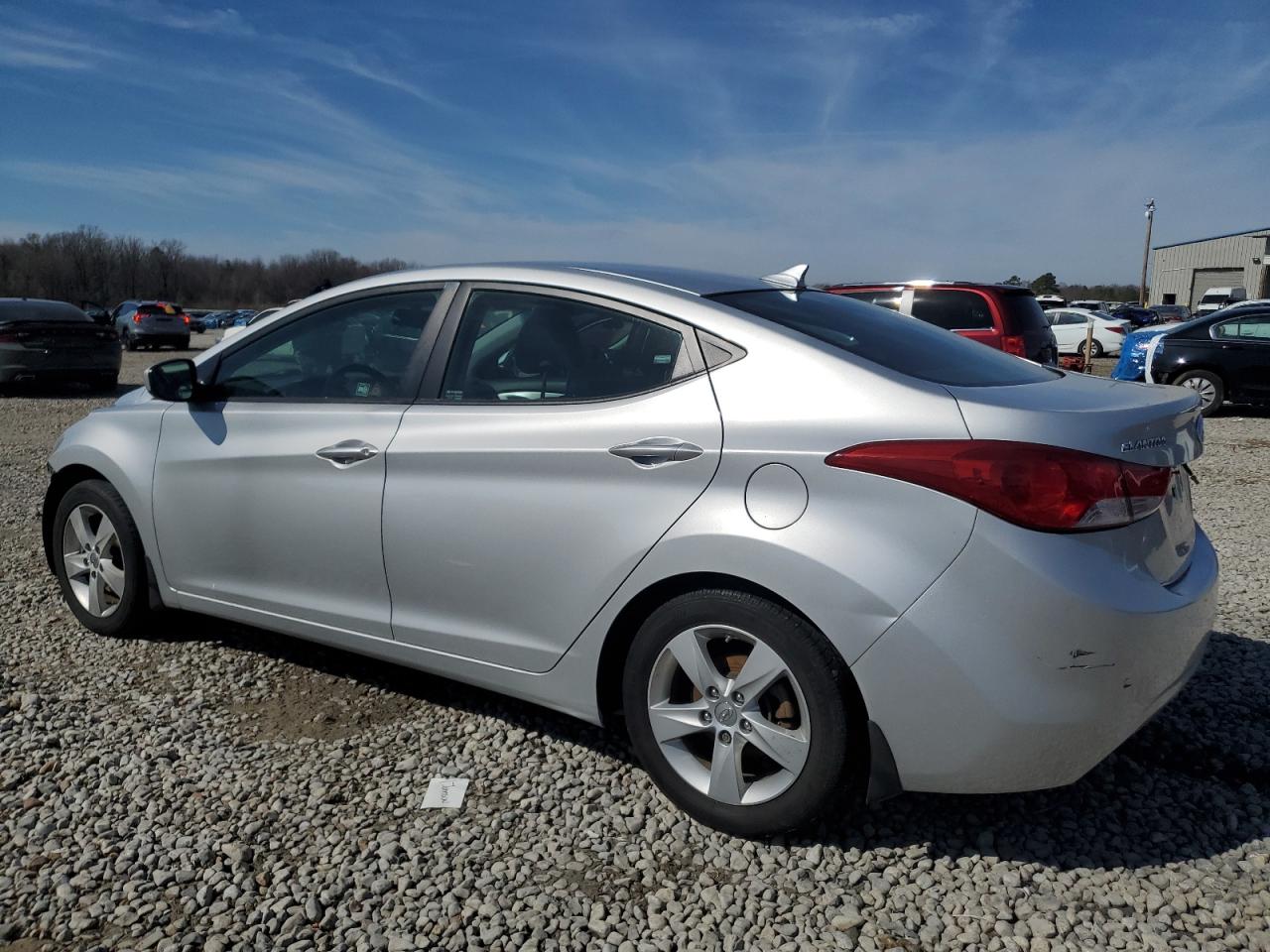 2013 Hyundai Elantra - Image 2
