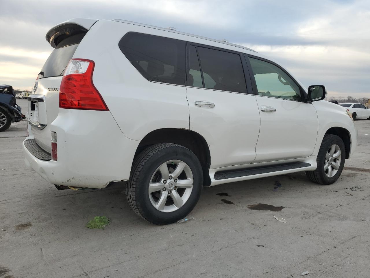 2010 Lexus GX - Image 3