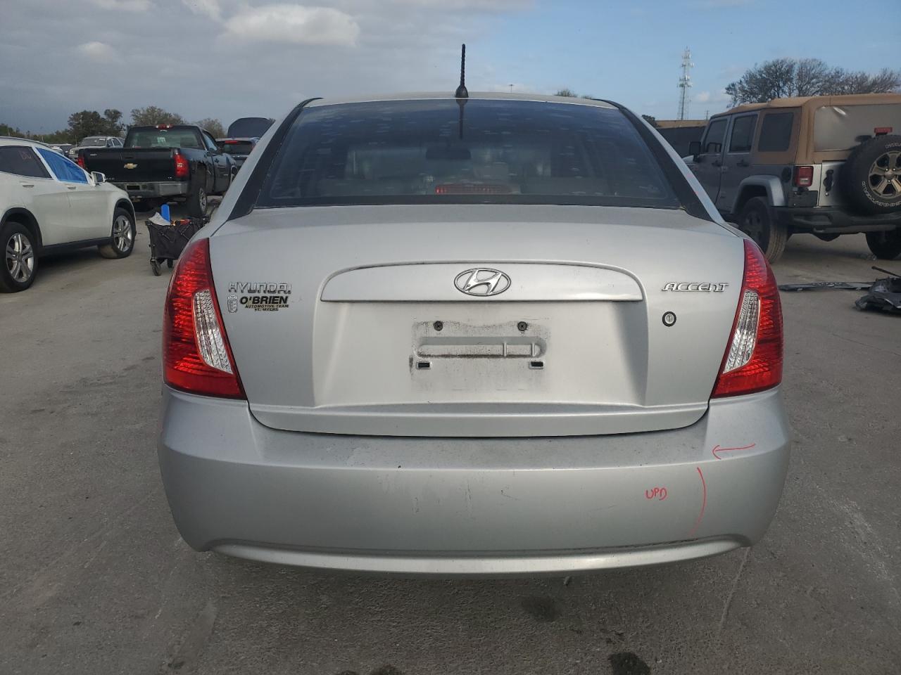 2009 Hyundai Accent - Image 6