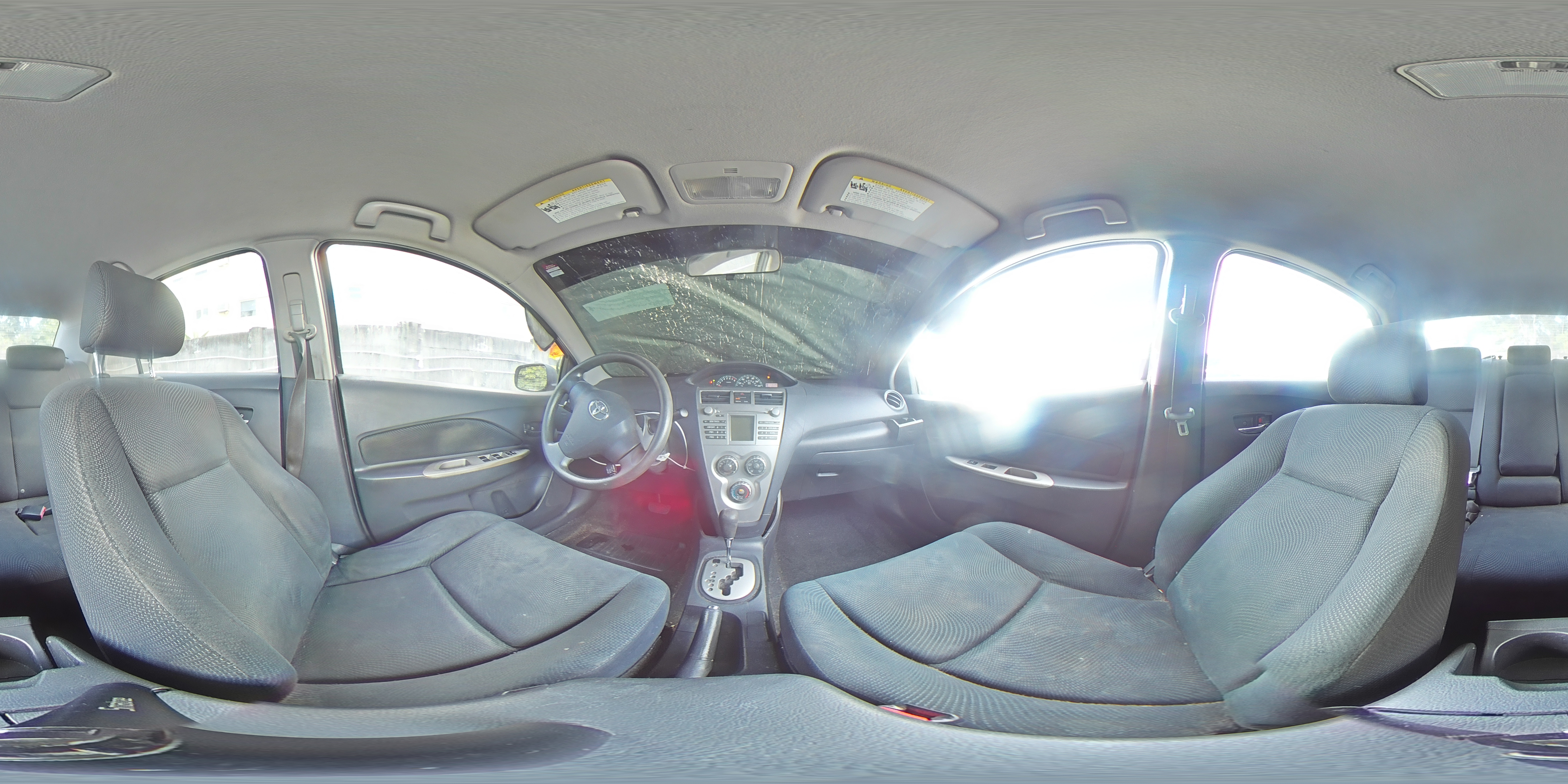 2009 Toyota Yaris - Image 12