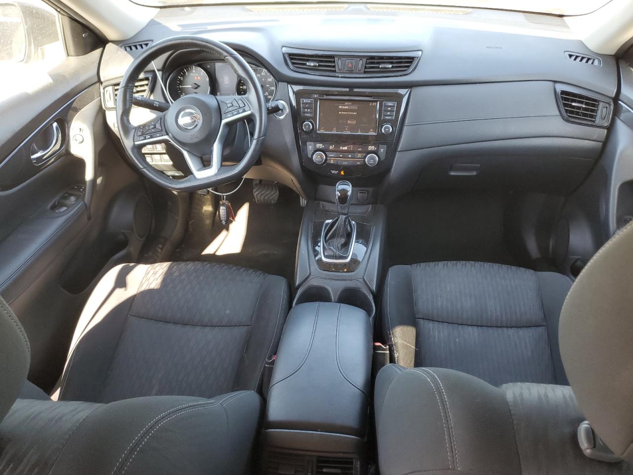 2018 Nissan Rogue - Image 8