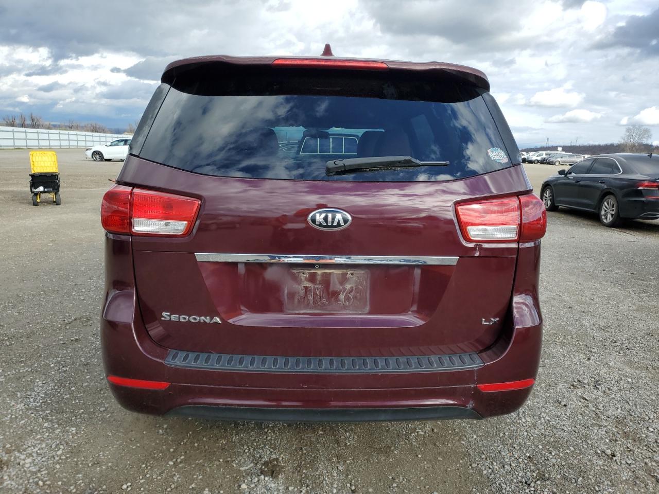 2015 Kia Sedona - Image 6