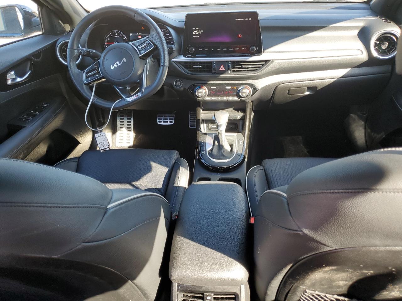 2023 Kia Forte - Image 8