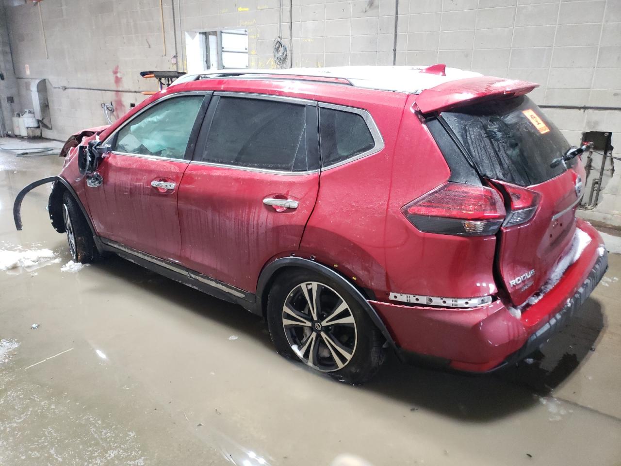 2017 Nissan Rogue - Image 2