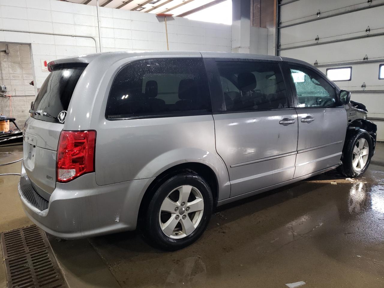 2013 Dodge Caravan - Image 3
