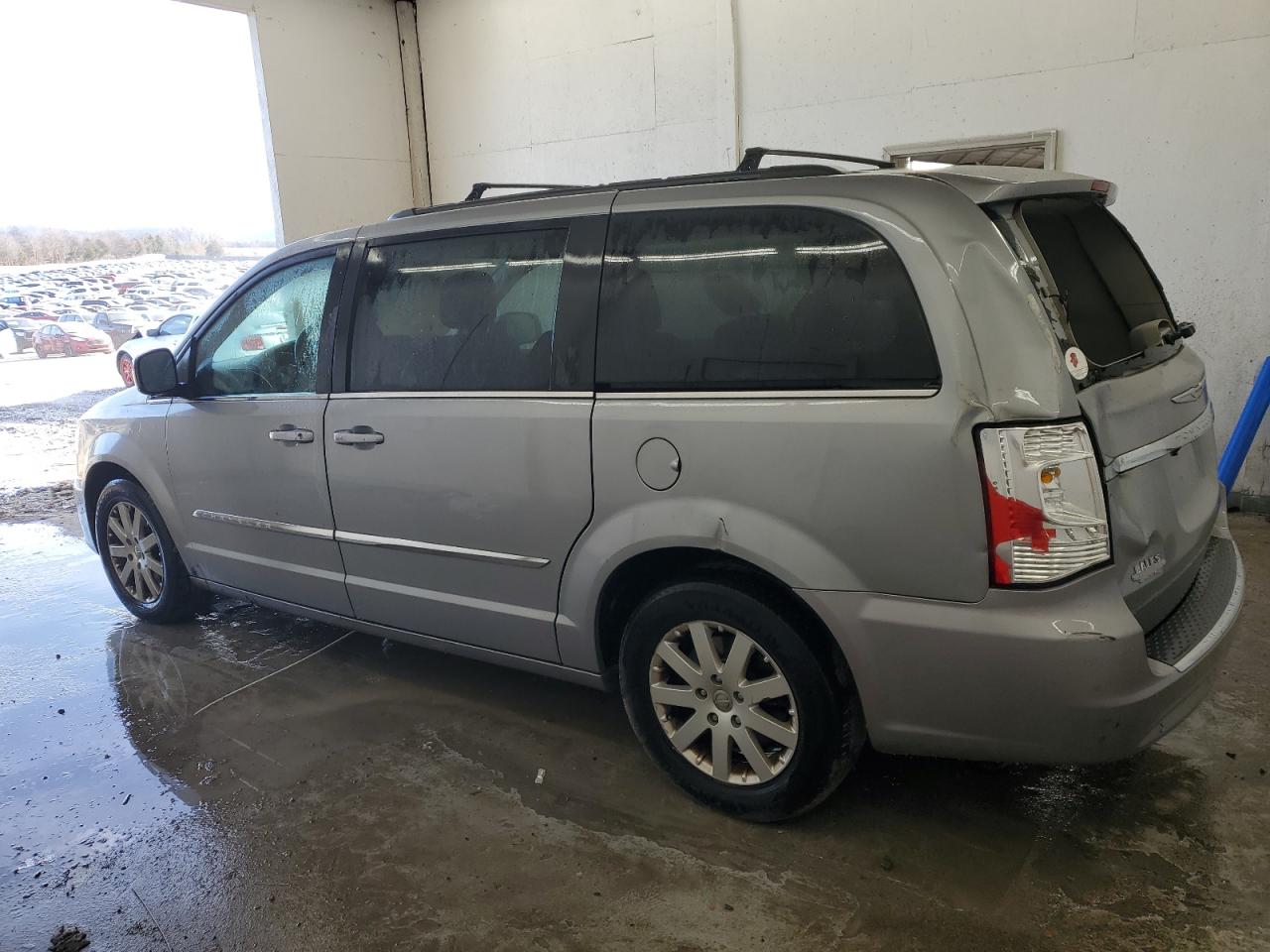 2015 Chrysler Town & Country - Image 2