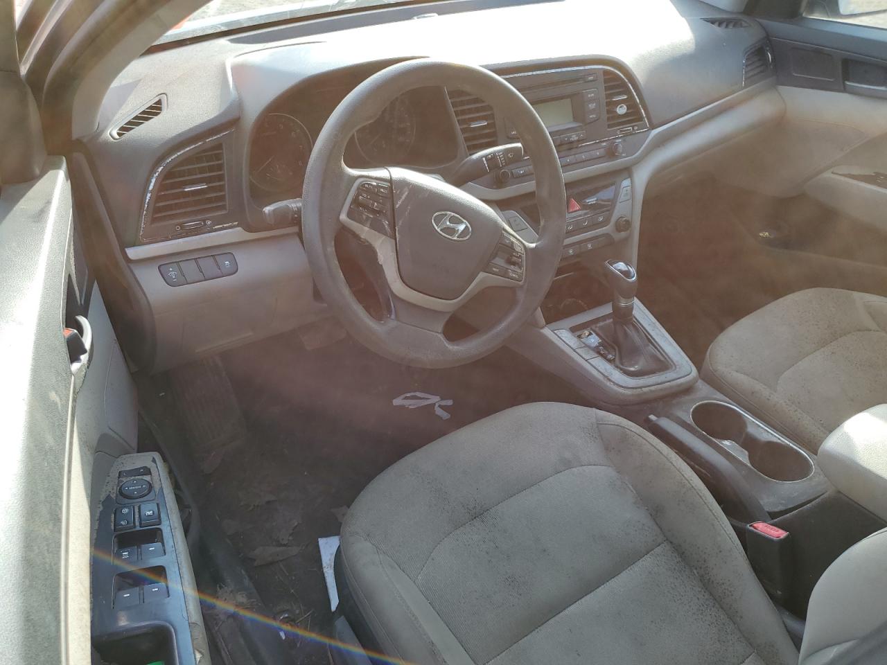 2017 Hyundai Elantra - Image 8