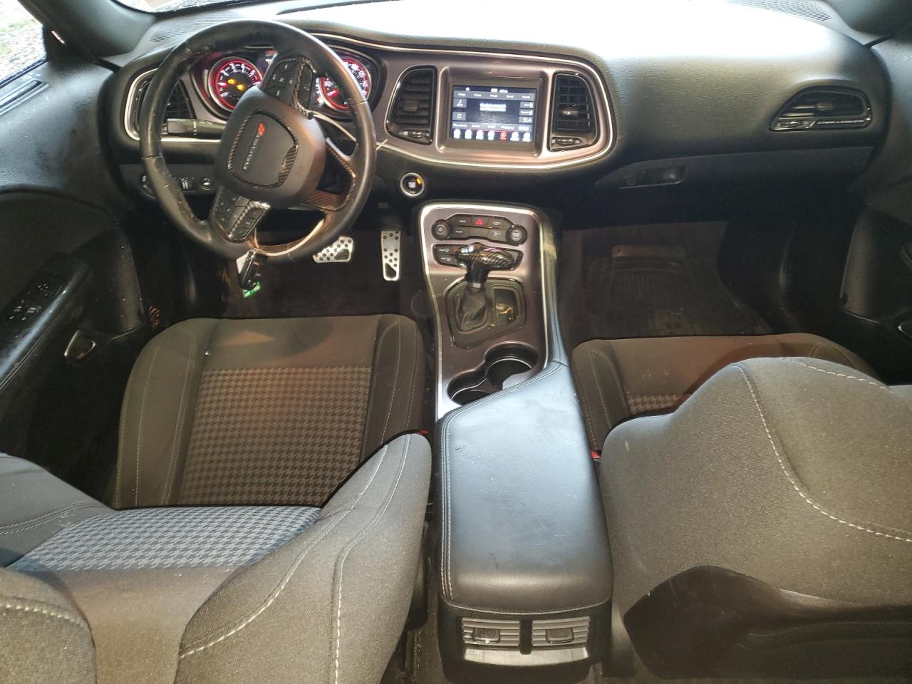 2018 Dodge Challenger - Image 8