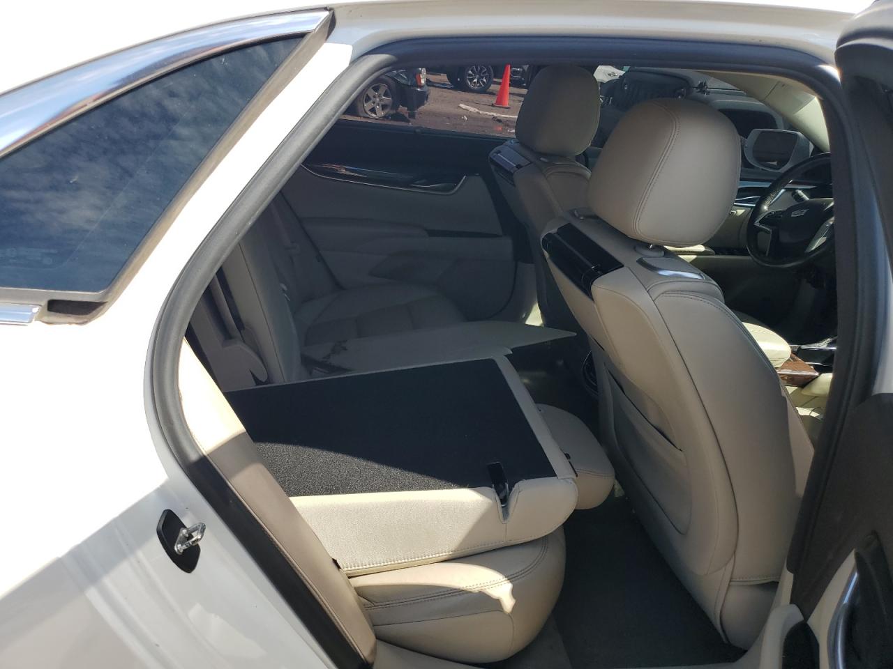 2016 Cadillac XTS - Image 10