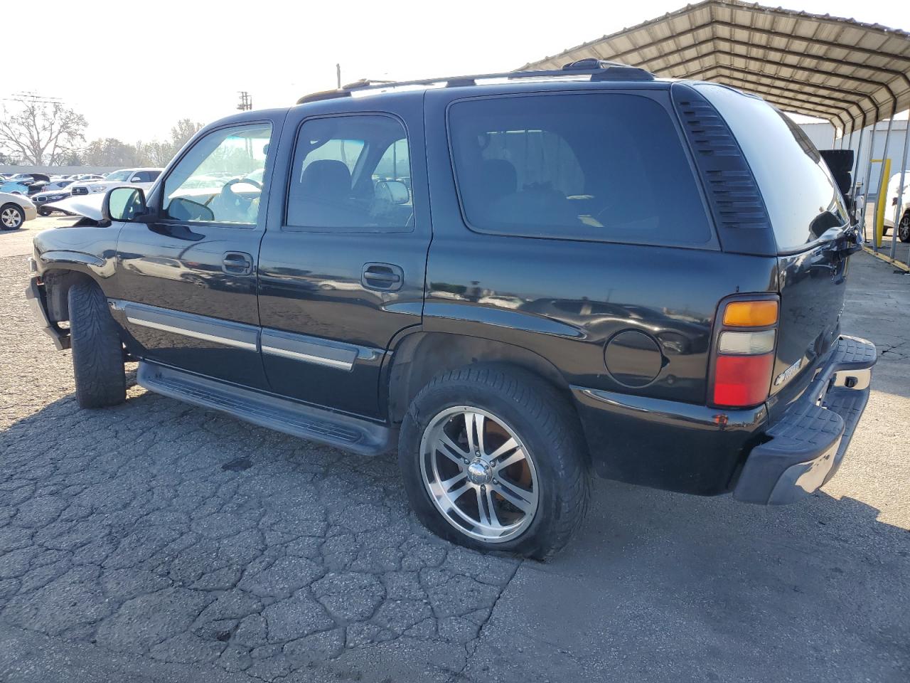 2005 Chevrolet Tahoe - Image 2