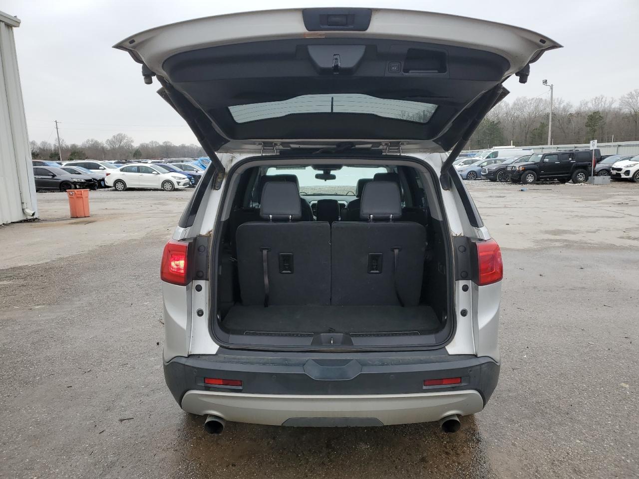 2017 GMC Acadia - Image 6