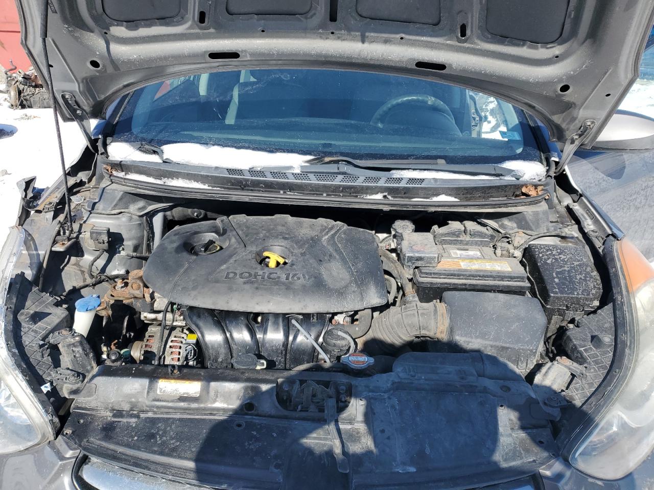 2012 Hyundai Elantra - Image 11