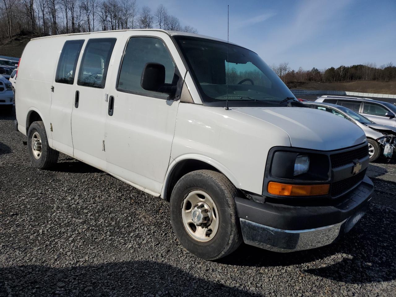 2015 Chevrolet Express - Image 4
