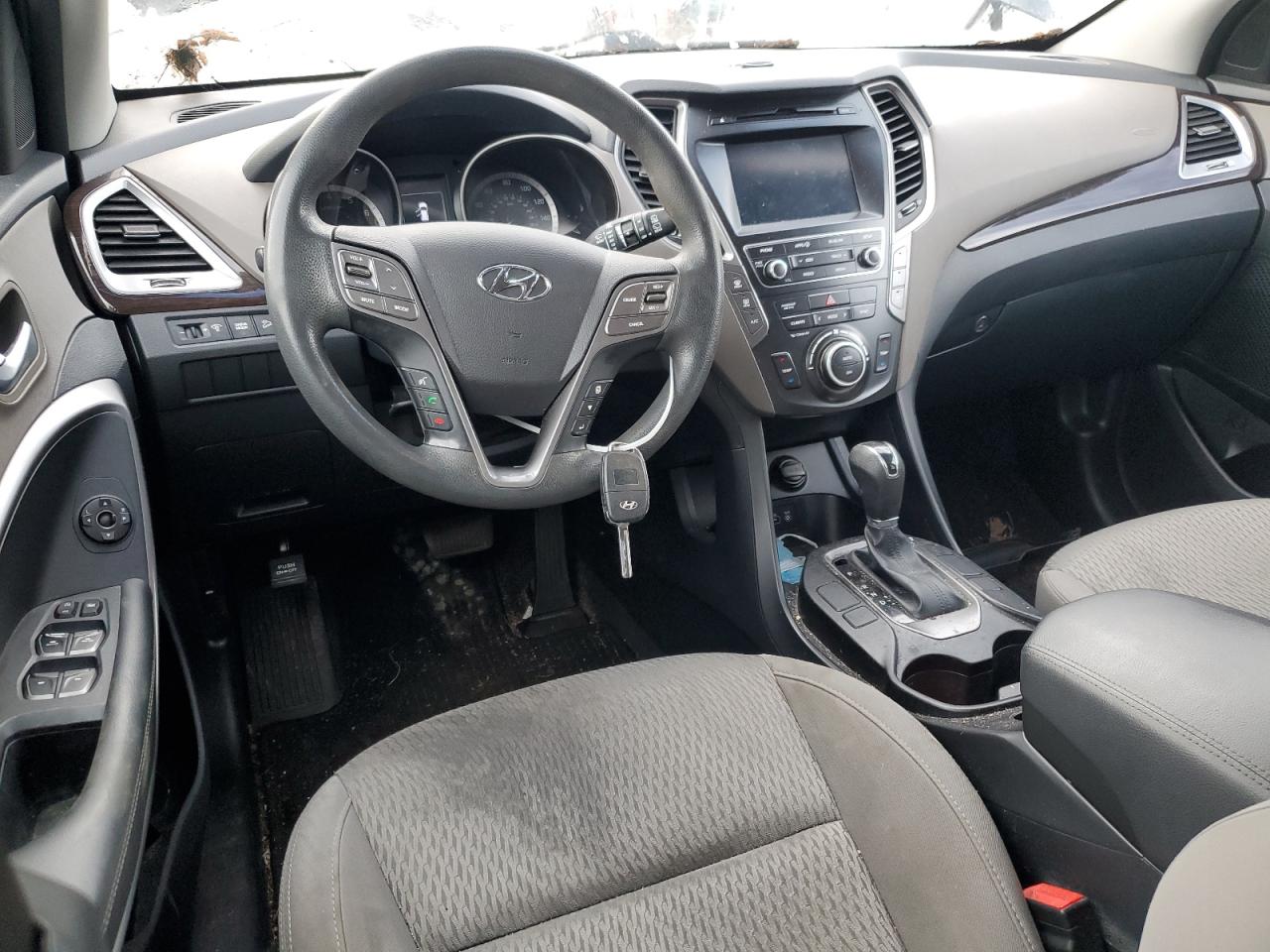 2019 Hyundai Santa Fe - Image 8