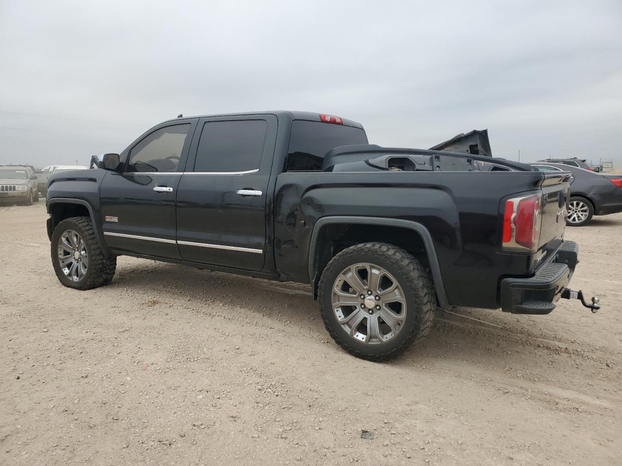 2016 GMC Sierra - Image 2