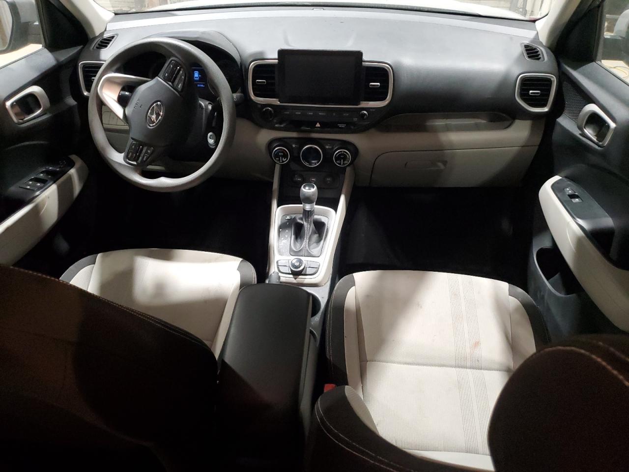 2020 Hyundai Venue - Image 8